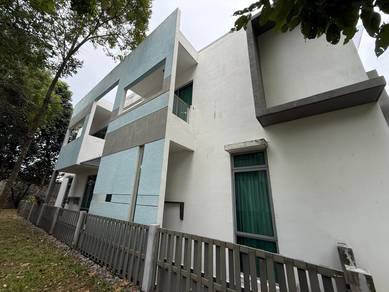 Renovated Endlot with land Liu Li Garden Setia Eco Glades Cyberjaya