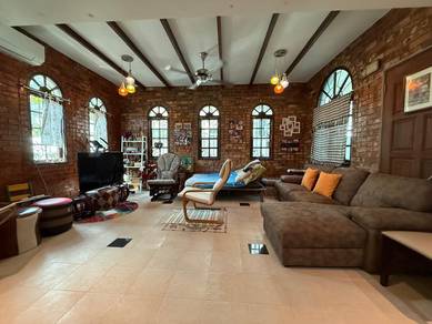 Jalan rubber (green road area) Double Storey Detached House For Sale