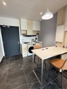 feature ad Vetro 11 - Fully Furnished with washer dryer