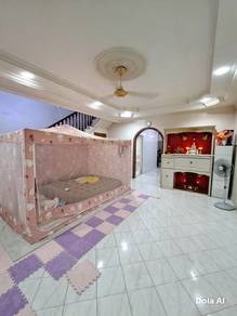 Klang 2sty house for rent