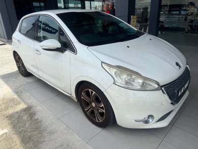 2014 PEUGEOT 208 1.6 (A) HATCHBACK (Cat Tak Cantik