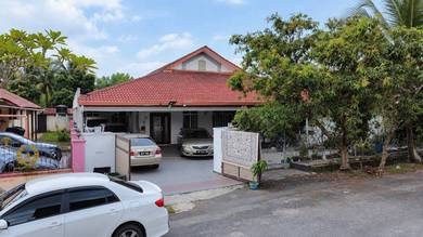 1  Storey Bungalow @ Desa Pinggiran Putra, Kajang (Near Putrajaya)