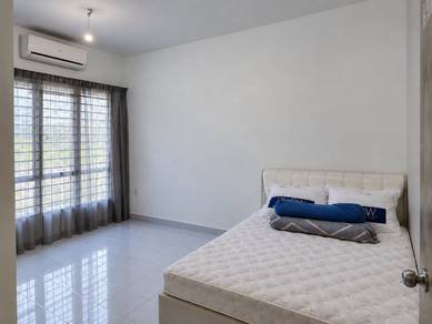 Cheaper Well Maintain Unit Almost Fully For 1st Home Buyer Good ROI