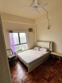 Seri Maya Condo Middle Room For Rent (Including Utilities)