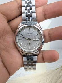 Seiko 5 SNKE53K1 Automatic