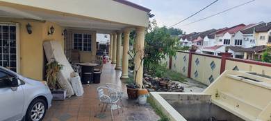 Seri Kembangan Taman Puncak Jalil 2sty Corner House.