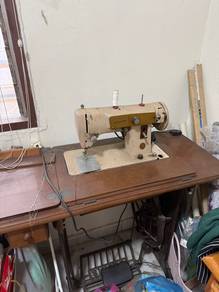 SINGER Antique Sewing Machine