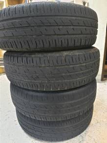 Dunlop 185/65/15 1221