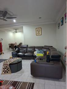 Rent Bandar Bukit Tinggi 2 Terrace House, Partial furnished,Near LRT,N
