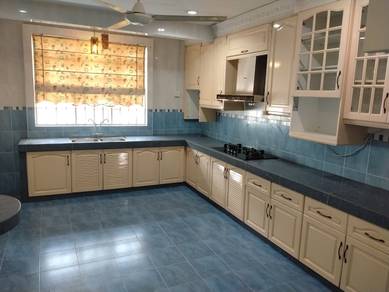 2 storey bungalow