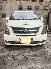 Hyundai Grand Starex 2.5 (A)