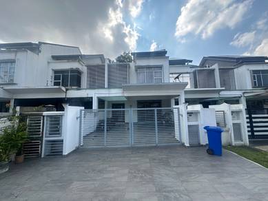Renovated Double Storey house for Rental