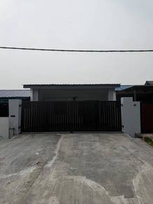 Single Storey Low Cost @ 43 Jalan Ros Merah 5/1, Taman Johor Jaya