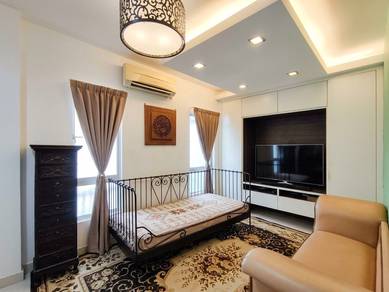 CORNER LOT🔴Nearby Masjid Bukit Raja🔷2 Storey Terrace Huge Extra Land