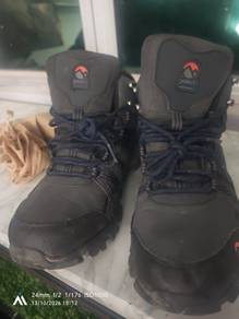 Kasut Hiking Untuk Dijual