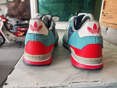 Kasut adidas ZX 750