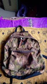 backpack grogery