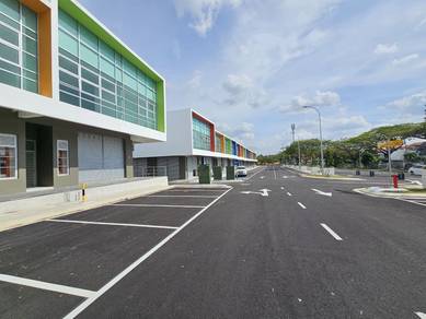 Bandar Dato Onn @ Ground Floor Shoplot Facing Main Road 22x70ft