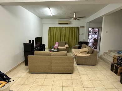 Well-Kept Double Storey House for sell