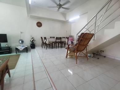 Greenlane Island Glades 2 storey terrace Renovated For Sales