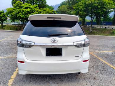 feature ad 2012 Toyota WISH 1.8 (A) Facelift Metallic white