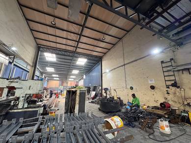 RENOVATED 1.5 Storey Semi-D Factory IKS Merdeka Permai Batu Berendam