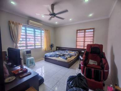 Taman Bukit Serdang Furnished Unit 2 Storey Semi-D Seri Kembangan Rent