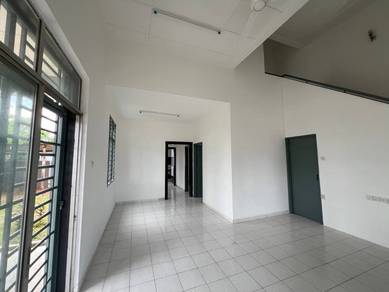 Setia Indah 1.5 storey Corner Lot For rent