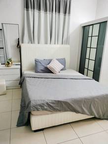 Female Only! Master Room Puncak Damansara Condo 5 min walk Lrt3