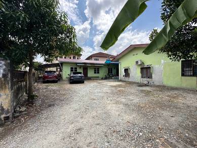 Banglo - Banglo Lot House Desa Subang Perantau Dua , Subang Shah Alam