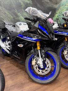 Yamaha R15M