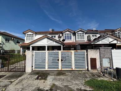 Renovated Double Storey Terrace, Sungai Buloh Country Resort