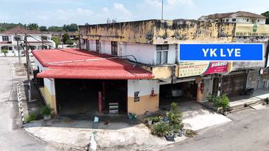 CORNER 2 Storey Shoplot facing mainroad Extended Spacious Store Use