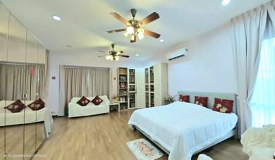 3 storey corner bungalow ,kemuning residence, shah alam