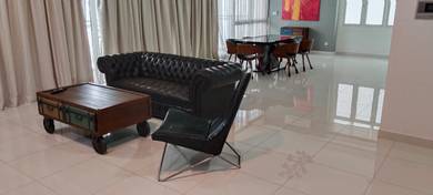 Gurney Paragon for rent  -- bu 3154sf