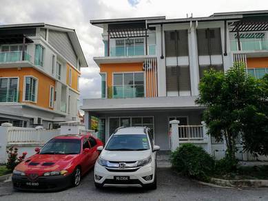 Semi-D 3 Storey  @ Taman Kantan Permata, Kajang