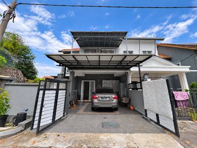 CORNER LOT 💥 RENOVATED 2.5 Storey Terrace Taman Ukay Perdana Ampang