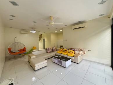 Renovated ❗️Lakeclub Parkhomes, Rawang, 3sty terrace House for sale
