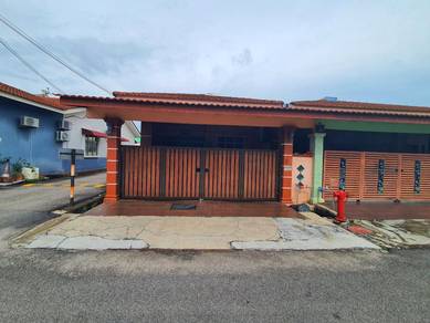 (End lot) Single Storey Taman Seri Telok Mas, Melaka