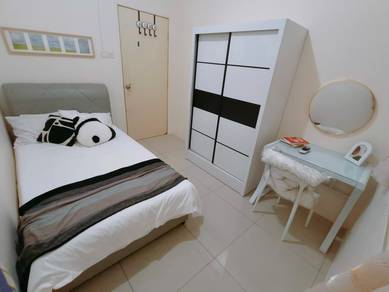 Female Room For Rent