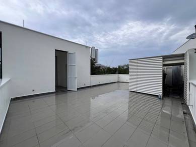 Bungalow Jalan Damai KL, 3 Floors + 1 Rooftop area With Private Lift