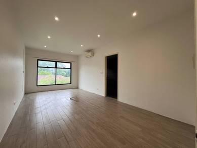 Bungalow Jalan Damai KL, 3 Floors + 1 Rooftop area With Private Lift