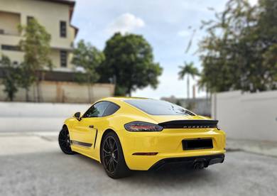 Porsche CAYMAN 2.0 718 SportDesign (A)