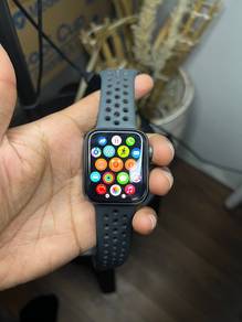 Apple Watch SE GPS 44mm - RM450