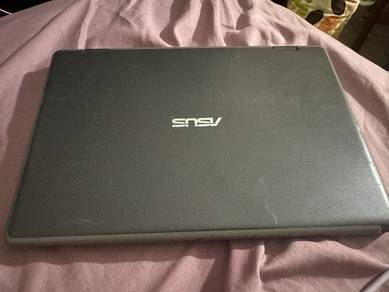 Laptop Student