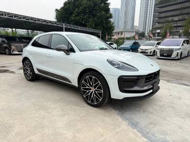 2024 Porsche MACAN T, RED INTERIOR, SPORT CHRONO