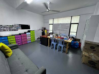 Cheapest Rental 2nd floor Shop Office at Seri Kembangan To Let