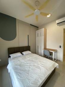 Fully Furnished Queen Bedroom for Rent at D'Clover Residence