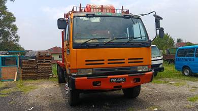 Nissen
10 tayar
Enjin PF6 turbo
Tahun 2005
Enjin D