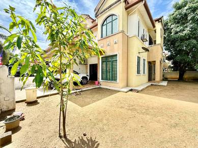 Corner Lot | Freehold Open Lot | Renovated